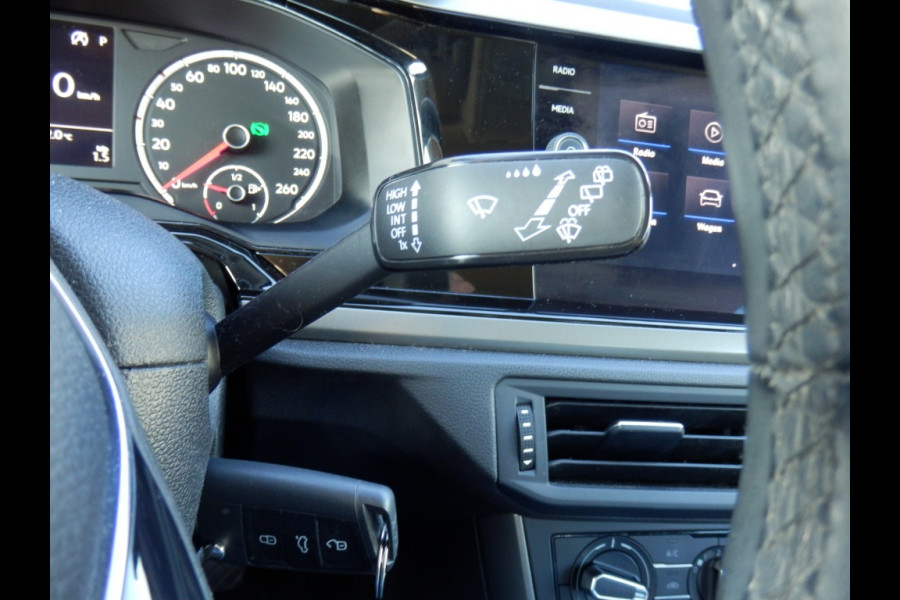 Volkswagen Polo 1.0 TSI Beats I Automaat I 5 drs. I Airco I LM velgen I