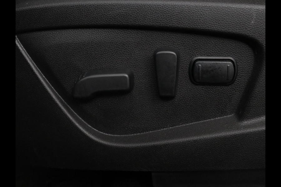 Renault Arkana 1.6 E-Tech Hybrid 145 R.S. Line | Leder/Alcantara | Trekhaak | Stoelverwarming | Adaptive cruise | Camera | Carplay | Keyless | Park Assist | Full LED | Navigatie | Stuurverwarming