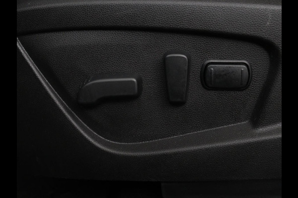 Renault Arkana 1.6 E-Tech Hybrid 145 R.S. Line | Leder/Alcantara | Trekhaak | Stoelverwarming | Adaptive cruise | Camera | Carplay | Keyless | Park Assist | Full LED | Navigatie | Stuurverwarming