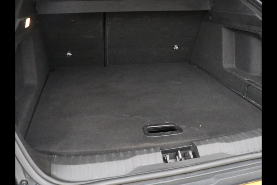 Renault Arkana 1.6 E-Tech Hybrid 145 R.S. Line | Leder/Alcantara | Trekhaak | Stoelverwarming | Adaptive cruise | Camera | Carplay | Keyless | Park Assist | Full LED | Navigatie | Stuurverwarming