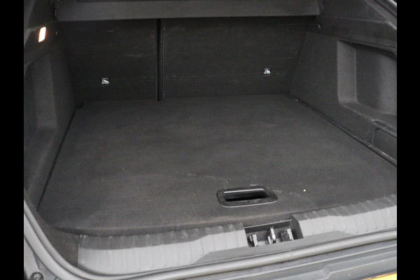 Renault Arkana 1.6 E-Tech Hybrid 145 R.S. Line | Leder/Alcantara | Trekhaak | Stoelverwarming | Adaptive cruise | Camera | Carplay | Keyless | Park Assist | Full LED | Navigatie | Stuurverwarming