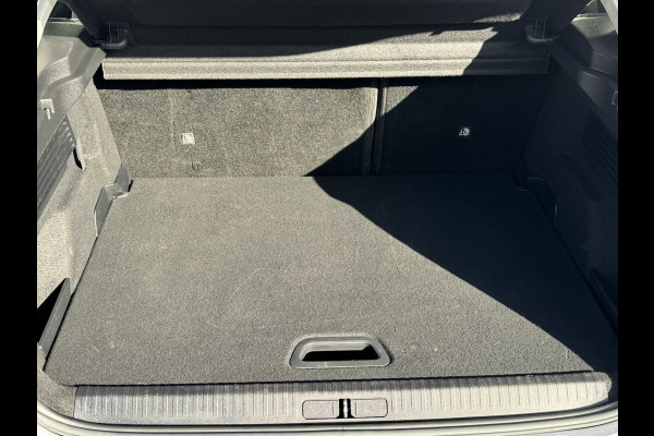 Citroën C4 1.2 PureTech Feel Cruise control Airco Apple/Android Carplay Navi Camera plus Parkeersoren achter