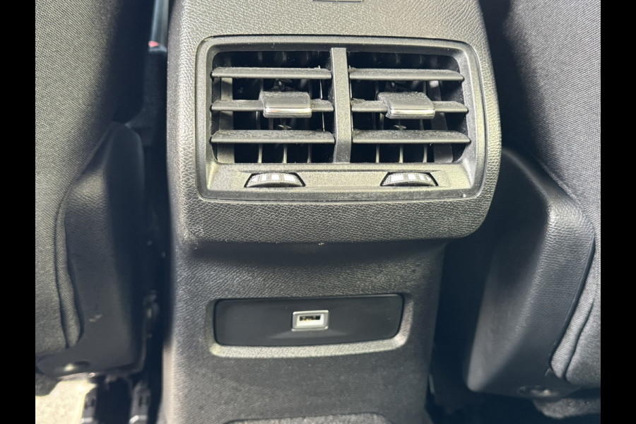 Citroën C4 1.2 PureTech Feel Cruise control Airco Apple/Android Carplay Navi Camera plus Parkeersoren achter