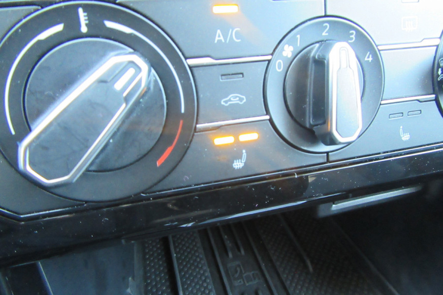 Volkswagen T-Cross 1.0 TSI Life Edition Automaat, Cruise Control, PDC V+A, Stoelverw, Carplay