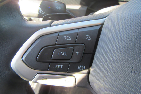 Volkswagen T-Cross 1.0 TSI Life Edition Automaat, Cruise Control, PDC V+A, Stoelverw, Carplay