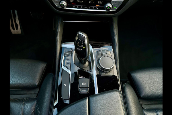 BMW 5 Serie Touring 530i xDrive High Executive , Pano,