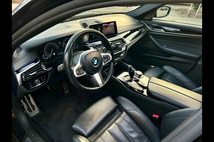 BMW 5 Serie Touring 530i xDrive High Executive , Pano,