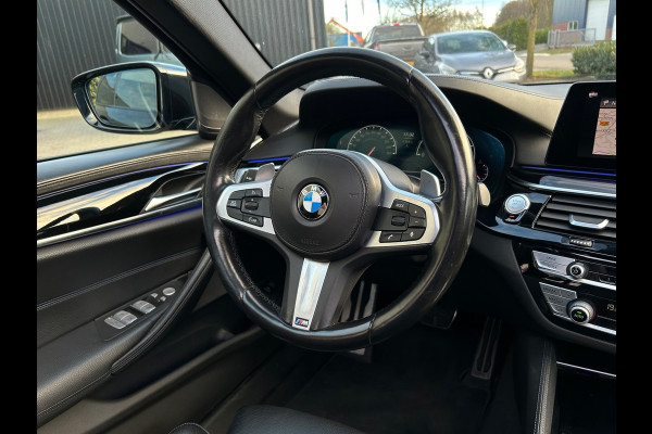 BMW 5 Serie Touring 530i xDrive High Executive , Pano,