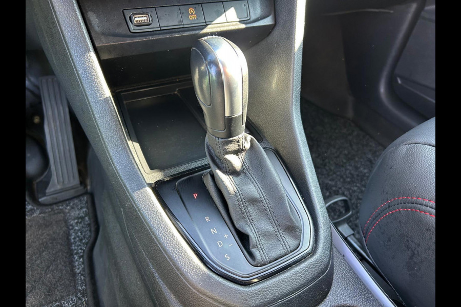 Volkswagen Caddy 2.0TDI L1H1 BMT Carplay Airco Automaat Trekhaak AudiStitch !!NIEUWBINNEN!!