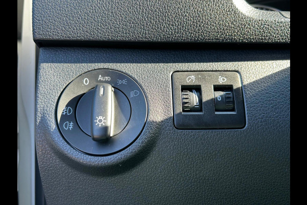 Volkswagen Caddy 2.0TDI L1H1 BMT Carplay Airco Automaat Trekhaak AudiStitch !!NIEUWBINNEN!!