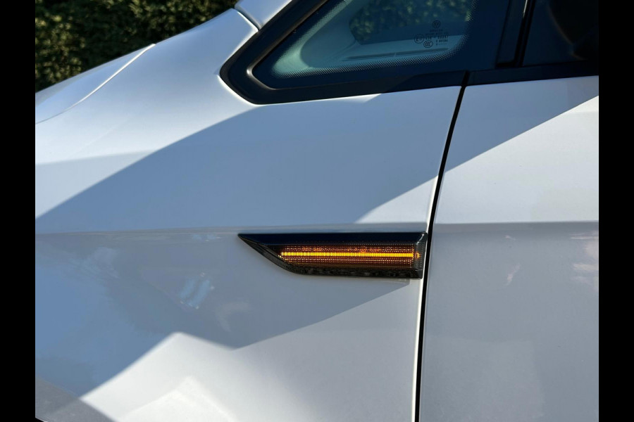 Volkswagen Caddy 2.0TDI L1H1 BMT Carplay Airco Automaat Trekhaak AudiStitch !!NIEUWBINNEN!!