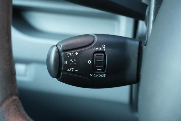 Toyota ProAce Worker 2.0 D-4D Navigator + CAMERA / DODEHOEK