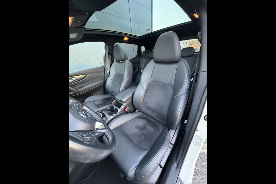 Nissan QASHQAI 160pk N-Tec (Trekhaak - Panoramadak - 360gr Camera - Parkeersensoren V+A - Keyless Entry - LED - 19"Zwart)