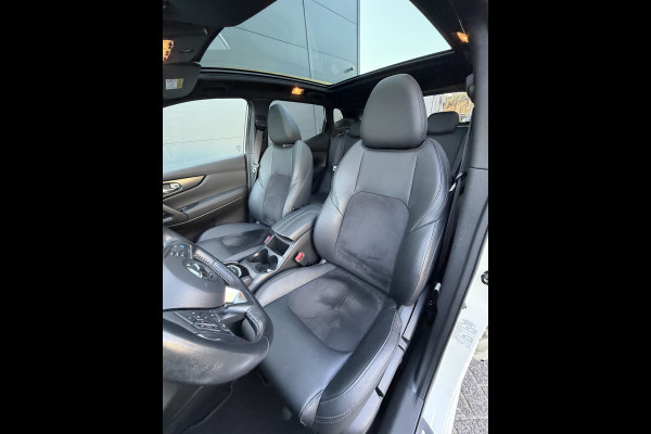 Nissan QASHQAI 160pk N-Tec (Trekhaak - Panoramadak - 360gr Camera - Parkeersensoren V+A - Keyless Entry - LED - 19"Zwart)