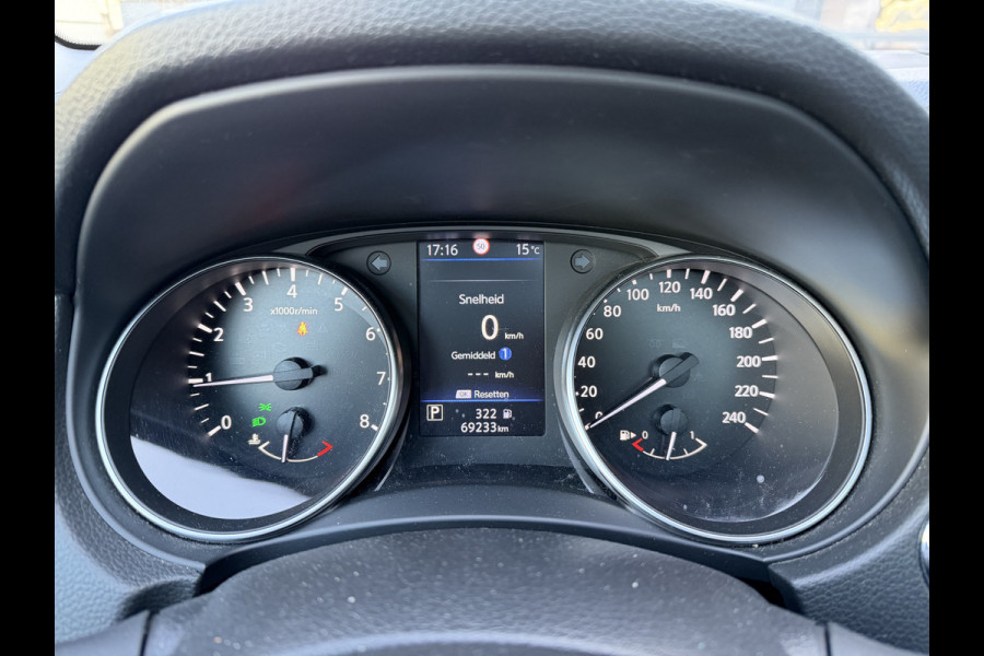 Nissan QASHQAI 160pk N-Tec (Trekhaak - Panoramadak - 360gr Camera - Parkeersensoren V+A - Keyless Entry - LED - 19"Zwart)