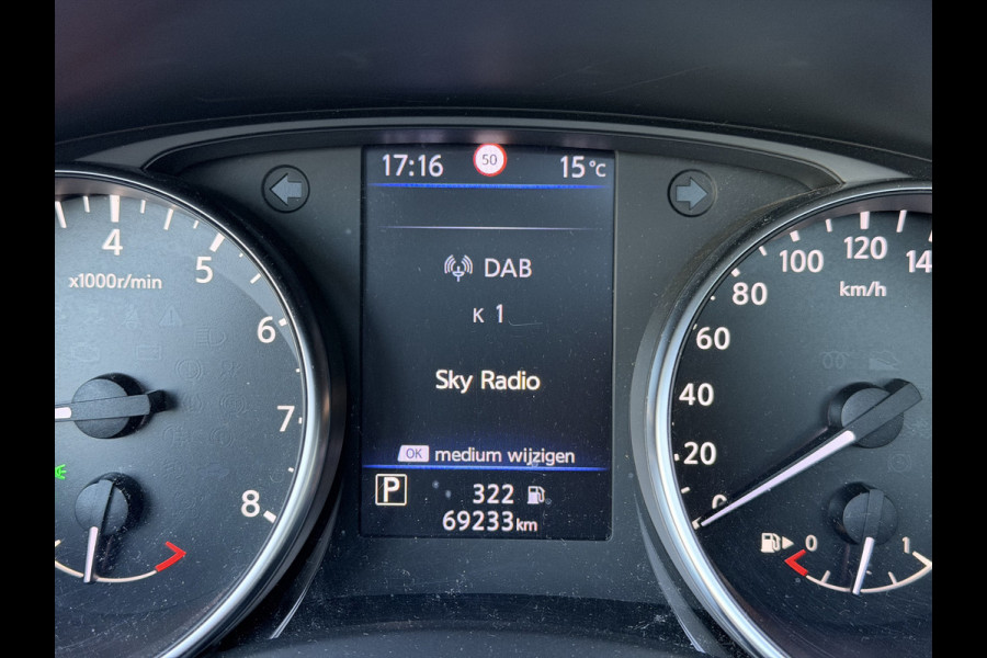 Nissan QASHQAI 160pk N-Tec (Trekhaak - Panoramadak - 360gr Camera - Parkeersensoren V+A - Keyless Entry - LED - 19"Zwart)