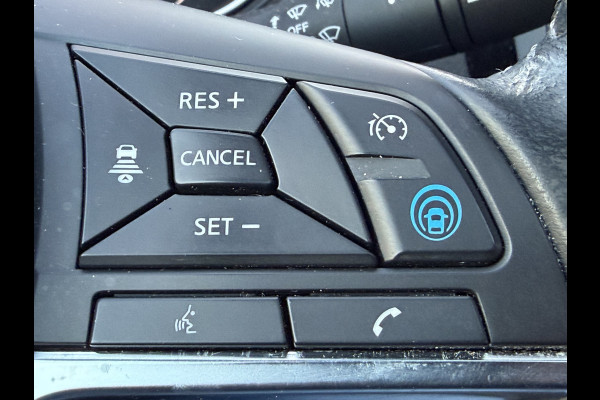 Nissan QASHQAI 160pk N-Tec (Trekhaak - Panoramadak - 360gr Camera - Parkeersensoren V+A - Keyless Entry - LED - 19"Zwart)