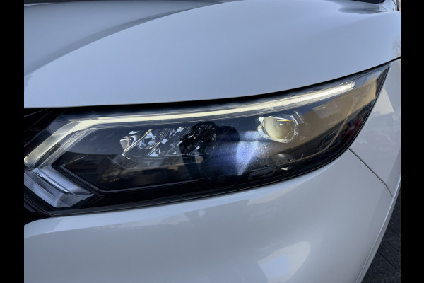 Nissan QASHQAI 160pk N-Tec (Trekhaak - Panoramadak - 360gr Camera - Parkeersensoren V+A - Keyless Entry - LED - 19"Zwart)