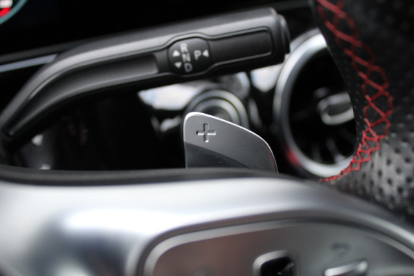 Mercedes-Benz B-Klasse 180 Business Solution AMG | Camera | Stoelverwarming | Dealer Onderhouden | Wide Screen