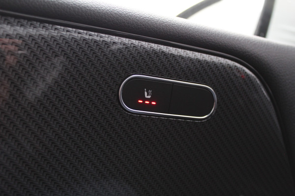 Mercedes-Benz B-Klasse 180 Business Solution AMG | Camera | Stoelverwarming | Dealer Onderhouden | Wide Screen