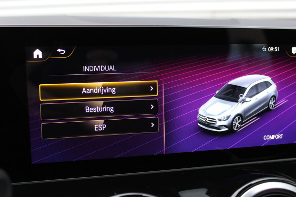 Mercedes-Benz B-Klasse 180 Business Solution AMG | Camera | Stoelverwarming | Dealer Onderhouden | Wide Screen