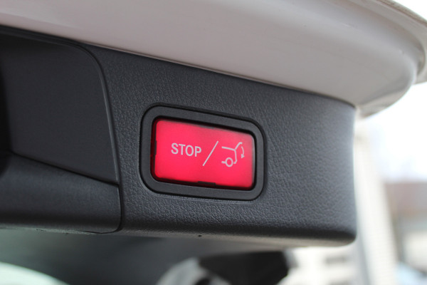 Mercedes-Benz B-Klasse 180 Business Solution AMG | Camera | Stoelverwarming | Dealer Onderhouden | Wide Screen