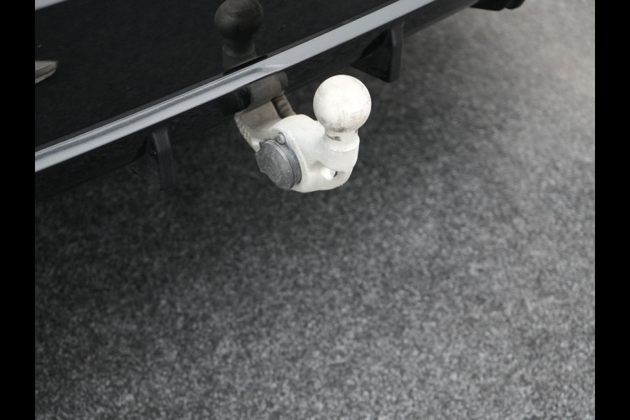 BMW X1 xDrive30e M Sport Plug In Hybrid 326pk Dealer O.H. PHEV | Panodak | Trekhaak af Fabriek | Lederen Sportstoelen Massage & Memory | Adaptive Cruise | 360 Camera | 20 "L.M | Harman / Kardon | Head Up | Keyless |