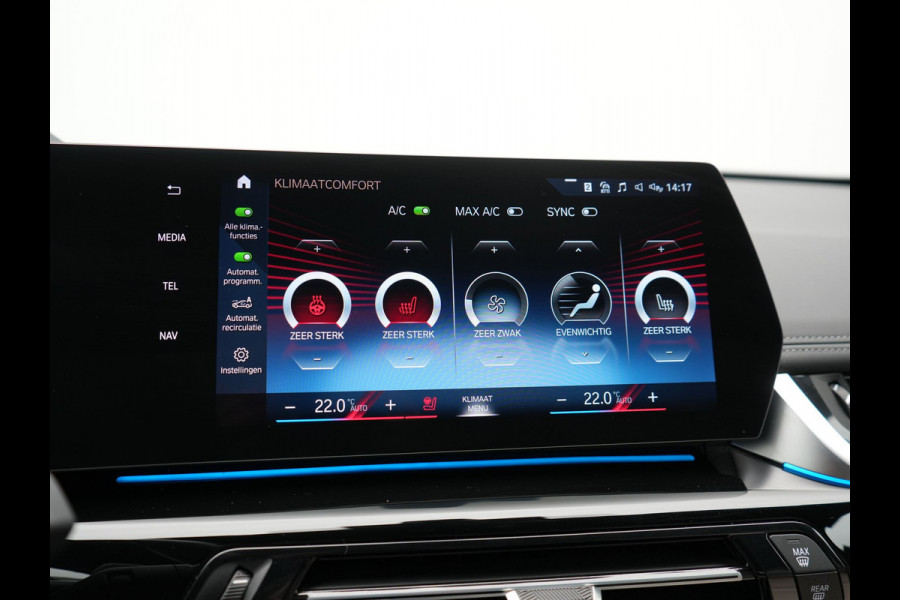 BMW X1 xDrive30e M Sport Plug In Hybrid 326pk Dealer O.H. PHEV | Panodak | Trekhaak af Fabriek | Lederen Sportstoelen Massage & Memory | Adaptive Cruise | 360 Camera | 20 "L.M | Harman / Kardon | Head Up | Keyless |