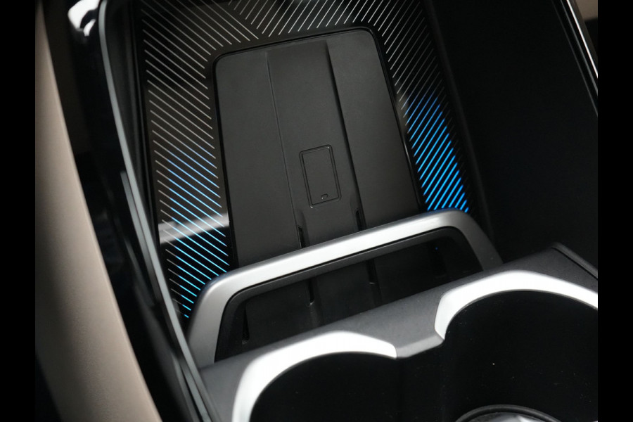 BMW X1 xDrive30e M Sport Plug In Hybrid 326pk Dealer O.H. PHEV | Panodak | Trekhaak af Fabriek | Lederen Sportstoelen Massage & Memory | Adaptive Cruise | 360 Camera | 20 "L.M | Harman / Kardon | Head Up | Keyless |