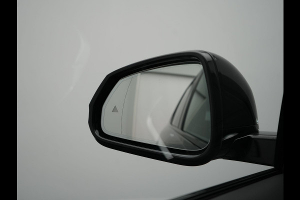 BMW X1 xDrive30e M Sport Plug In Hybrid 326pk Dealer O.H. PHEV | Panodak | Trekhaak af Fabriek | Lederen Sportstoelen Massage & Memory | Adaptive Cruise | 360 Camera | 20 "L.M | Harman / Kardon | Head Up | Keyless |