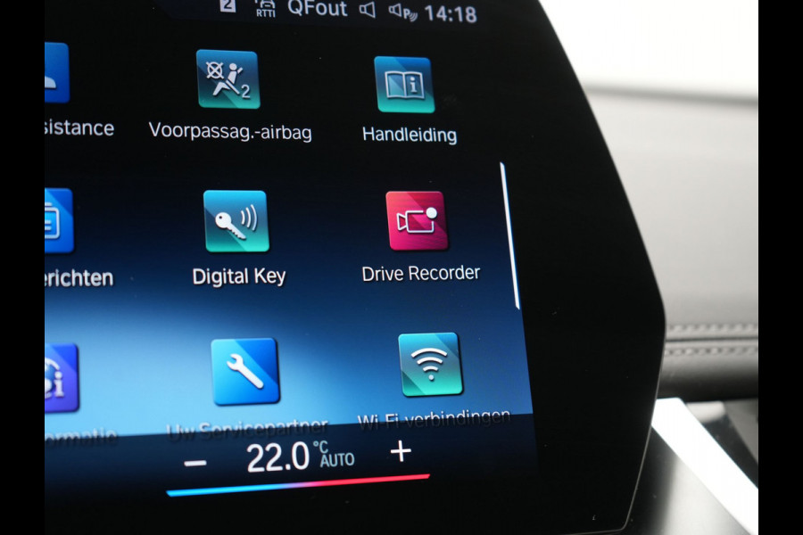 BMW X1 xDrive30e M Sport Plug In Hybrid 326pk Dealer O.H. PHEV | Panodak | Trekhaak af Fabriek | Lederen Sportstoelen Massage & Memory | Adaptive Cruise | 360 Camera | 20 "L.M | Harman / Kardon | Head Up | Keyless |