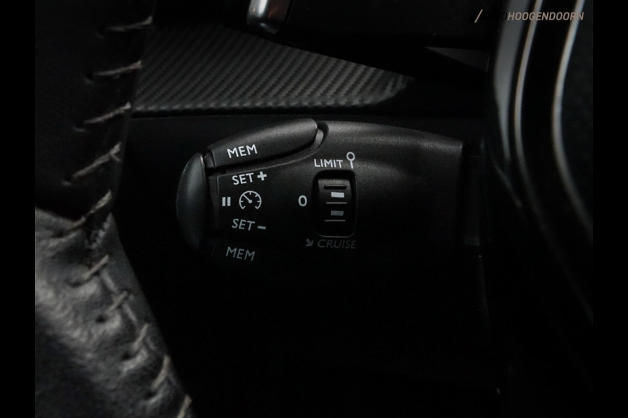 Peugeot 208 1.2 PureTech Active Sport (APPLE CARPLAY,PARKEERSENSOREN,CRUISE CONTROL,LANE ASSIST,AIRCO,NAVIGATIE,LED,TOPCONDITIE)