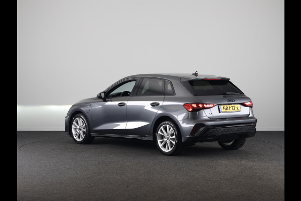 Audi A3 Sportback 40 TFSI e S edition 204pk S-tronic | Verlengde garantie | Navigatie | Parkeersensoren (Park assist) | Adaptieve cruise control | Stoelverwarming | S-Line |