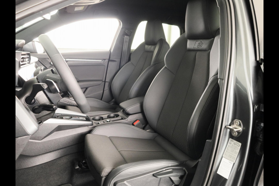 Audi A3 Sportback 40 TFSI e S edition 204pk S-tronic | Verlengde garantie | Navigatie | Parkeersensoren (Park assist) | Adaptieve cruise control | Stoelverwarming | S-Line |