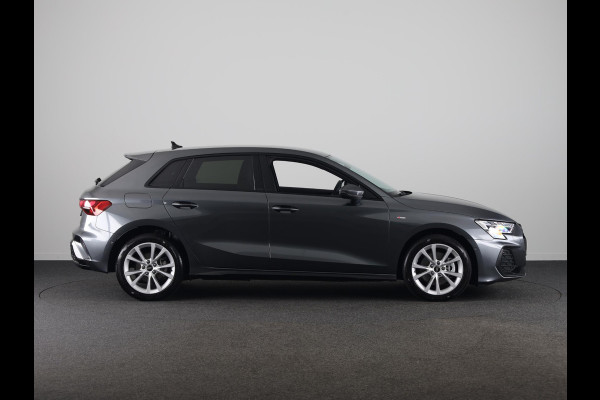 Audi A3 Sportback 40 TFSI e S edition 204pk S-tronic | Verlengde garantie | Navigatie | Parkeersensoren (Park assist) | Adaptieve cruise control | Stoelverwarming | S-Line |