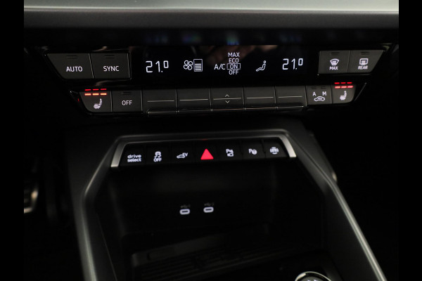 Audi A3 Sportback 40 TFSI e S edition 204pk S-tronic | Verlengde garantie | Navigatie | Parkeersensoren (Park assist) | Adaptieve cruise control | Stoelverwarming | S-Line |