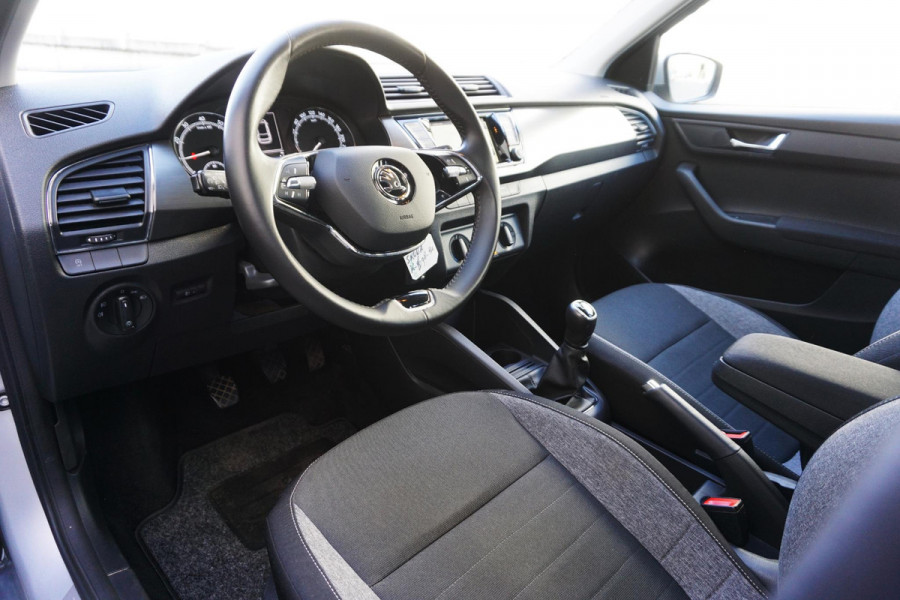 Škoda Fabia Combi 1.0 TSI Business Edition/Trekhaak/Navigatie/ Travel Pakket.