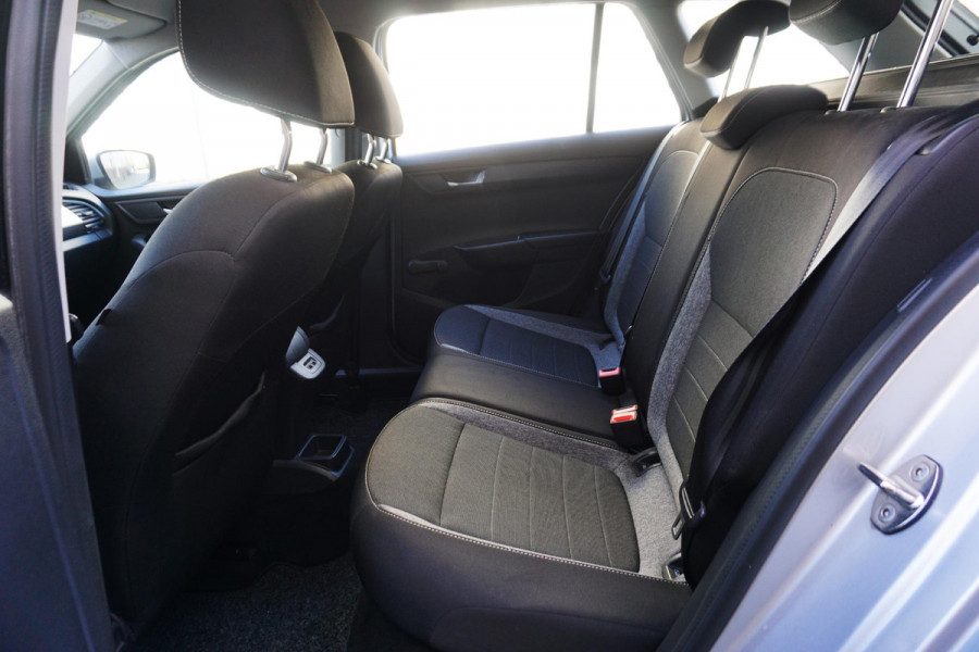 Škoda Fabia Combi 1.0 TSI Business Edition/Trekhaak/Navigatie/ Travel Pakket.