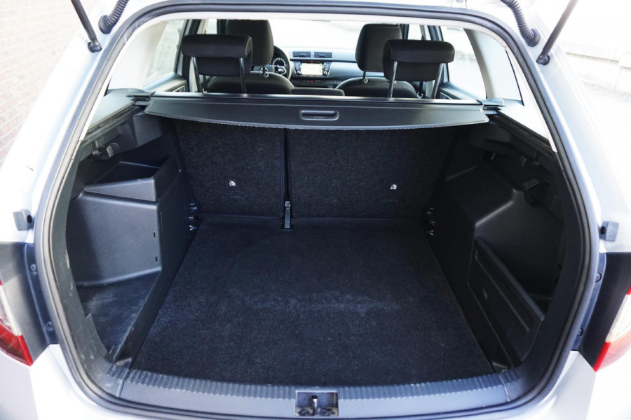 Škoda Fabia Combi 1.0 TSI Business Edition/Trekhaak/Navigatie/ Travel Pakket.