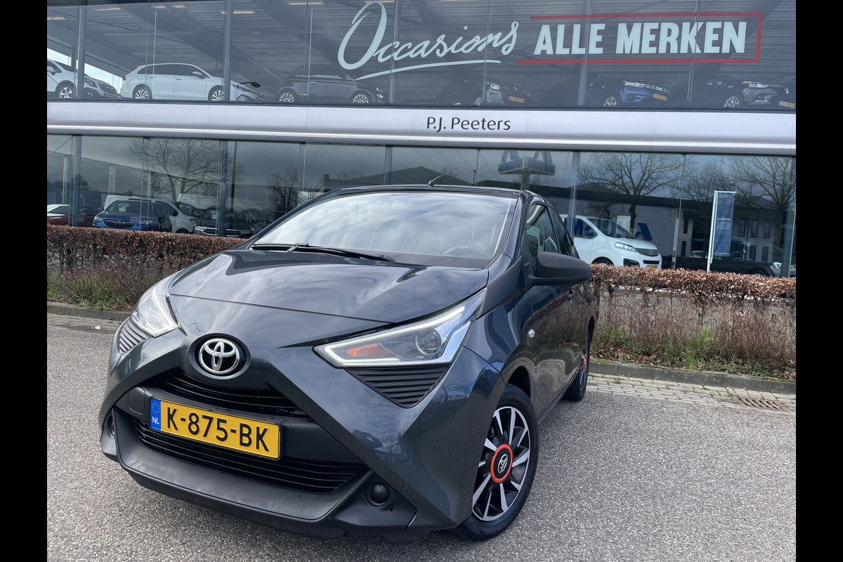 Toyota Aygo 1.0 VVT-i x-fun Airco - Cruise control - Licht metalen velgen 15 inch - Bluetooth - Elektrische ramen voor - Radio - Start/stop systeem - Stuur multifunctioneel - Led verlichting