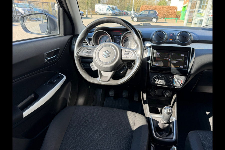 Suzuki Swift 1.2 Comfort Smart Hybrid 83 Pk / Navi Carplay / Airco / Camera / Cruise control / 16"Lichtmetaal.