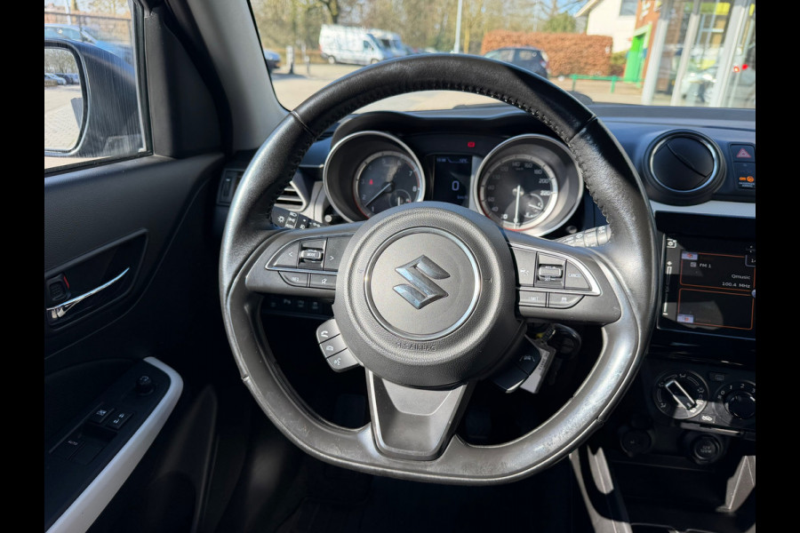 Suzuki Swift 1.2 Comfort Smart Hybrid 83 Pk / Navi Carplay / Airco / Camera / Cruise control / 16"Lichtmetaal.