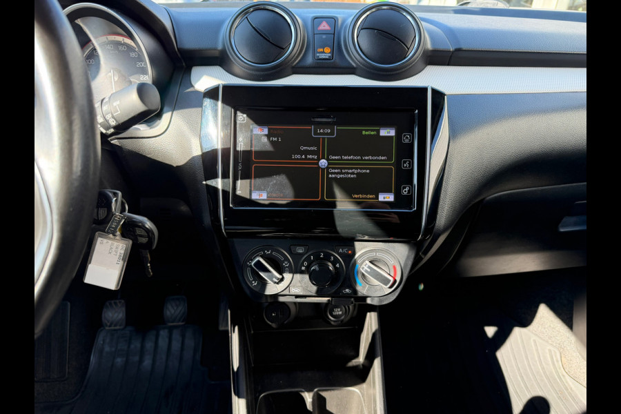 Suzuki Swift 1.2 Comfort Smart Hybrid 83 Pk / Navi Carplay / Airco / Camera / Cruise control / 16"Lichtmetaal.