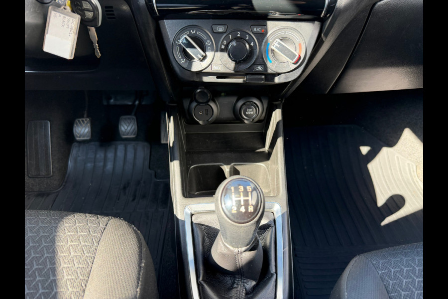 Suzuki Swift 1.2 Comfort Smart Hybrid 83 Pk / Navi Carplay / Airco / Camera / Cruise control / 16"Lichtmetaal.