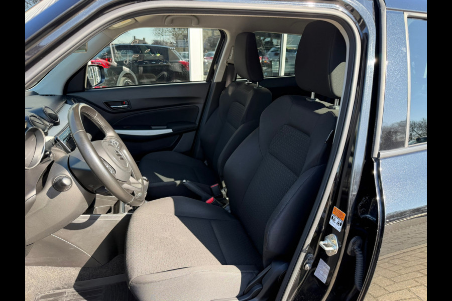 Suzuki Swift 1.2 Comfort Smart Hybrid 83 Pk / Navi Carplay / Airco / Camera / Cruise control / 16"Lichtmetaal.