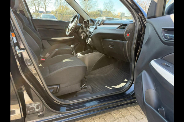 Suzuki Swift 1.2 Comfort Smart Hybrid 83 Pk / Navi Carplay / Airco / Camera / Cruise control / 16"Lichtmetaal.
