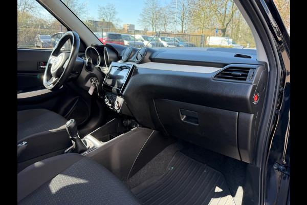 Suzuki Swift 1.2 Comfort Smart Hybrid 83 Pk / Navi Carplay / Airco / Camera / Cruise control / 16"Lichtmetaal.