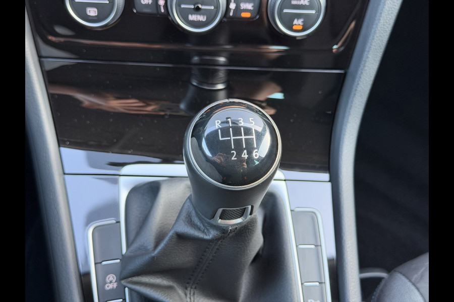 Volkswagen Golf 1.0 TSI Navi CarPlay ACC Clima Stoelverw 18''