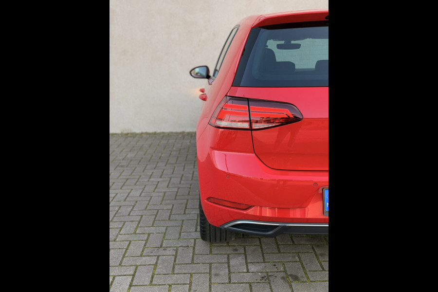 Volkswagen Golf 1.0 TSI Navi CarPlay ACC Clima Stoelverw 18''