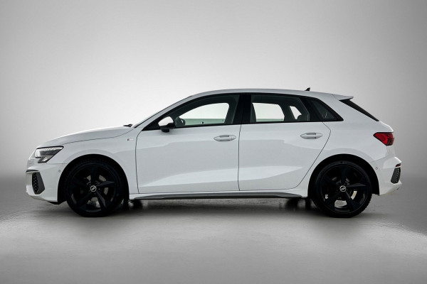 Audi A3 SPORTBACK 35 TFSI S-Line edition Plus(Goed OndH, Navi, Carplay, StoelV, PDC, Digitale Tellers, Cruise Con, Etc)